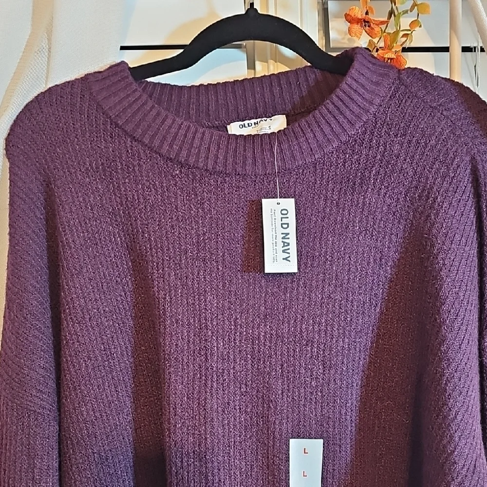 Old Navy Men's Dark Purple Crewneck Sweater - Picture 3 of 6